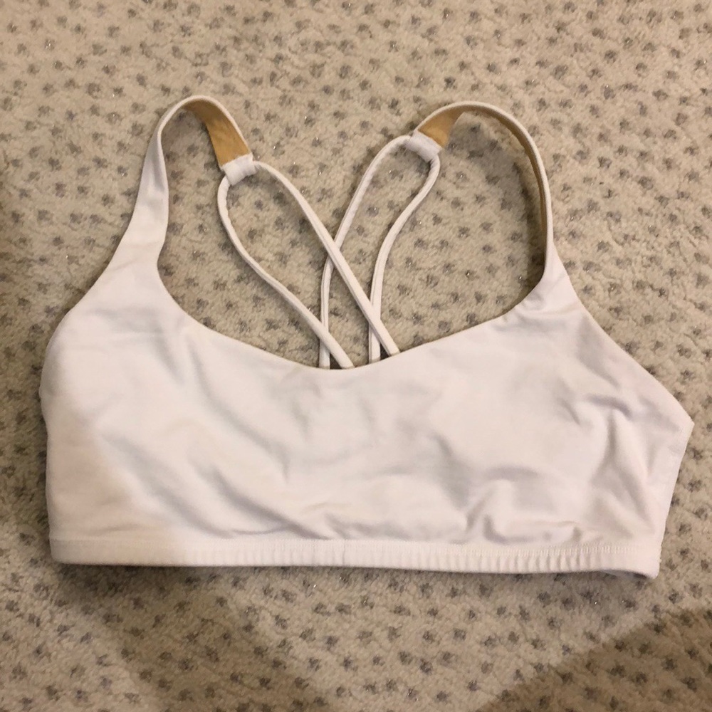Lululemon Free To Be sports bra